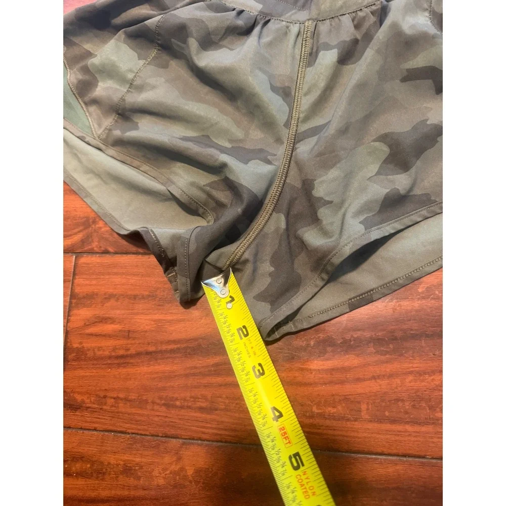 Lululemon Hotty Hot Shorts Size 4 Heritage Camo Green Running Athletic Lined